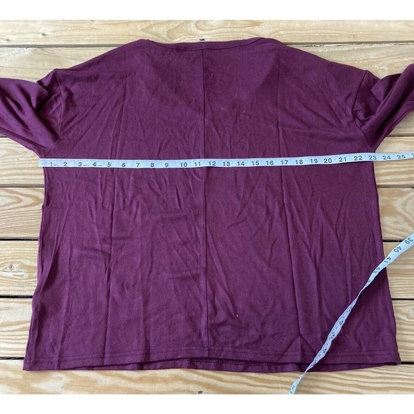 NWT Old Navy V Neck Sweater Size Large Women’s Maroon Pullover - Picture 7 of 8